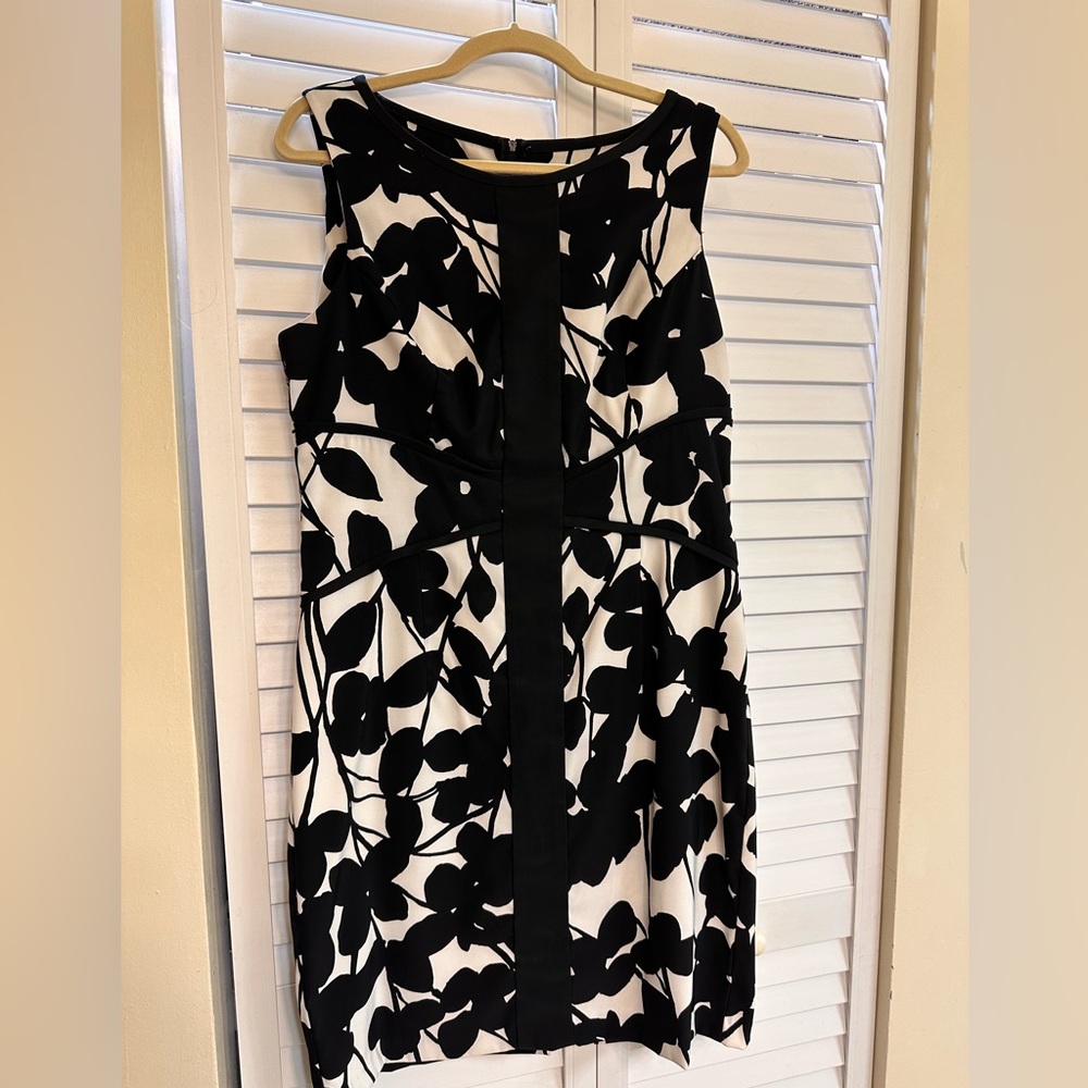 BLACK AND WHITE DRESS XL POLYESTER